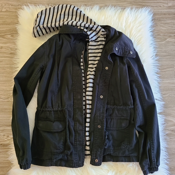 SOLD - Roxy Black Jacket - Picture 2 of 6